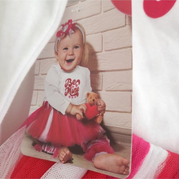 9M New Baby Essentials Valentine 4 Piece Set - Picture 2 of 5